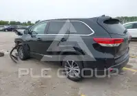 2017 Toyota Highlander photo