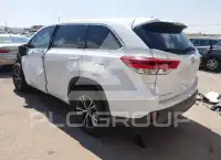 2017 Toyota Highlander photo