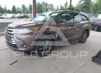 2017 Toyota Highlander фото
