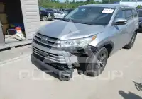 2017 Toyota Highlander photo