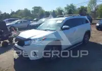 2017 Toyota Highlander photo