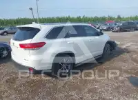 2017 Toyota Highlander фото