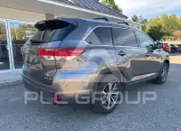 2017 Toyota Highlander photo