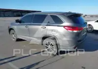 2017 Toyota Highlander photo
