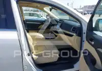 2017 Toyota Highlander photo