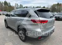 2017 Toyota Highlander photo
