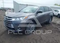 2017 Toyota Highlander photo
