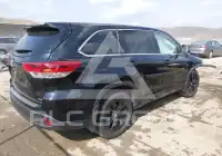 2017 Toyota Highlander photo