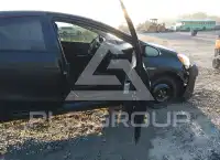 2017 Toyota PRIUS фото