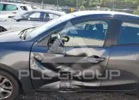 2017 Toyota YARIS photo