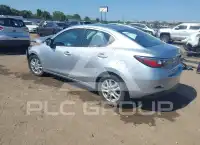 2017 Toyota YARIS photo