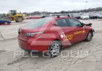 2017 Toyota YARIS фото