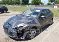 2017 Toyota YARIS photo