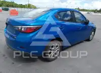2017 Toyota YARIS фото