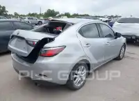 2017 Toyota YARIS фото