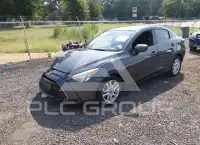 2017 Toyota YARIS фото