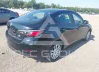 2017 Toyota YARIS фото