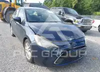 2017 Toyota YARIS фото