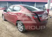 2017 Toyota YARIS photo