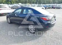 2017 Toyota YARIS фото