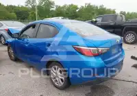 2017 Toyota YARIS фото