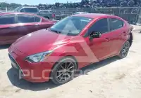 2017 Toyota YARIS фото