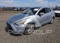 2017 Toyota YARIS фото