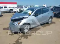 2017 Toyota YARIS photo