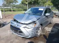 2017 Toyota YARIS фото