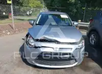 2017 Toyota YARIS фото