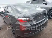 2017 Toyota YARIS фото