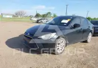 2017 Toyota YARIS фото