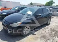 2017 Toyota YARIS photo