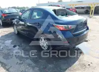 2017 Toyota YARIS фото