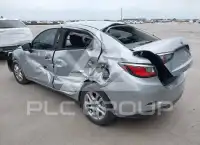 2017 Toyota YARIS фото