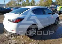 2017 Toyota YARIS фото