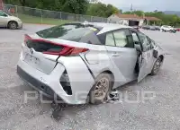 2017 Toyota PRIUS фото