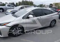 2017 Toyota PRIUS фото