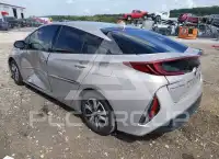2017 Toyota PRIUS photo