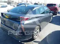 2017 Toyota PRIUS photo