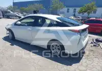 2017 Toyota PRIUS фото