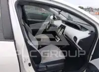 2017 Toyota PRIUS photo
