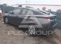 2017 Toyota PRIUS photo