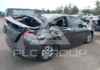 2017 Toyota PRIUS photo