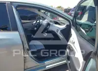2017 Toyota PRIUS photo