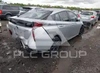 2017 Toyota PRIUS photo