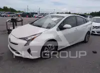 2017 Toyota PRIUS photo