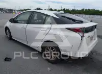 2017 Toyota PRIUS photo