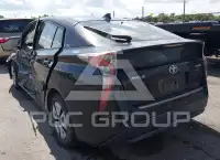 2017 Toyota PRIUS photo