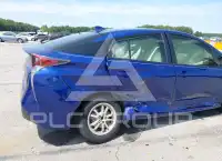 2017 Toyota PRIUS фото
